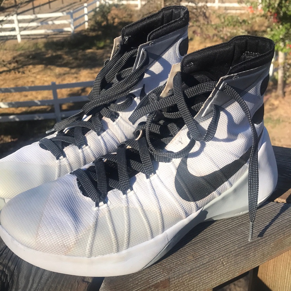 Basketball shoes - 2015 hyperdunk